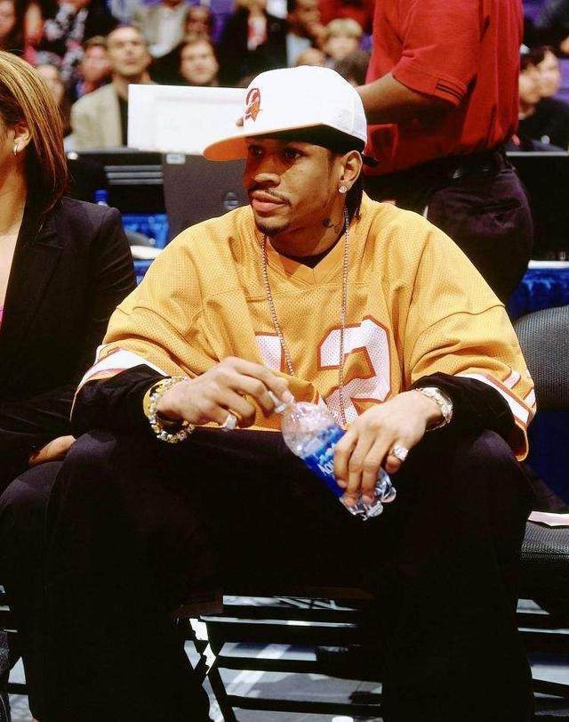 在攻防两端 在攻防两端