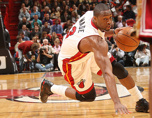 八足鼎立 八足鼎立